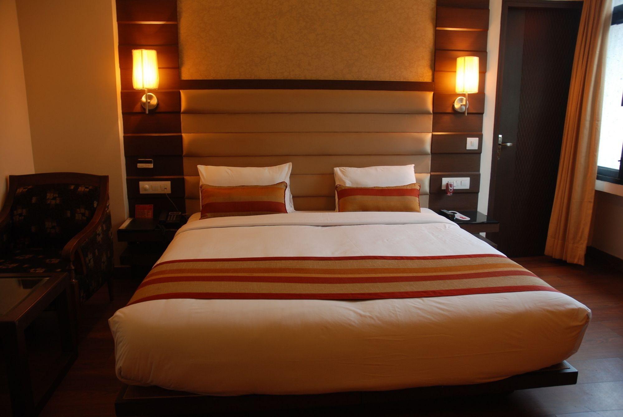 Hotel O Metro Height'S Near Nangloi Railway Metro Station Δελχί Εξωτερικό φωτογραφία