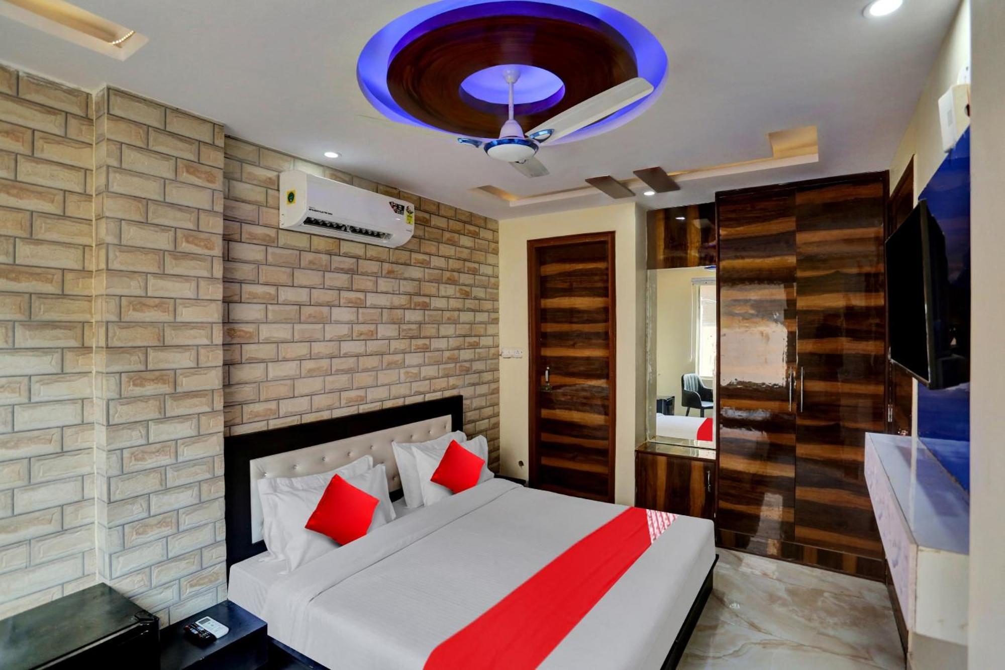 Hotel O Metro Height'S Near Nangloi Railway Metro Station Δελχί Εξωτερικό φωτογραφία