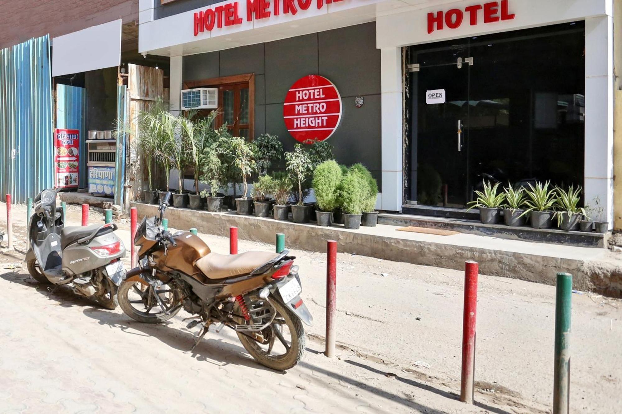 Hotel O Metro Height'S Near Nangloi Railway Metro Station Δελχί Εξωτερικό φωτογραφία