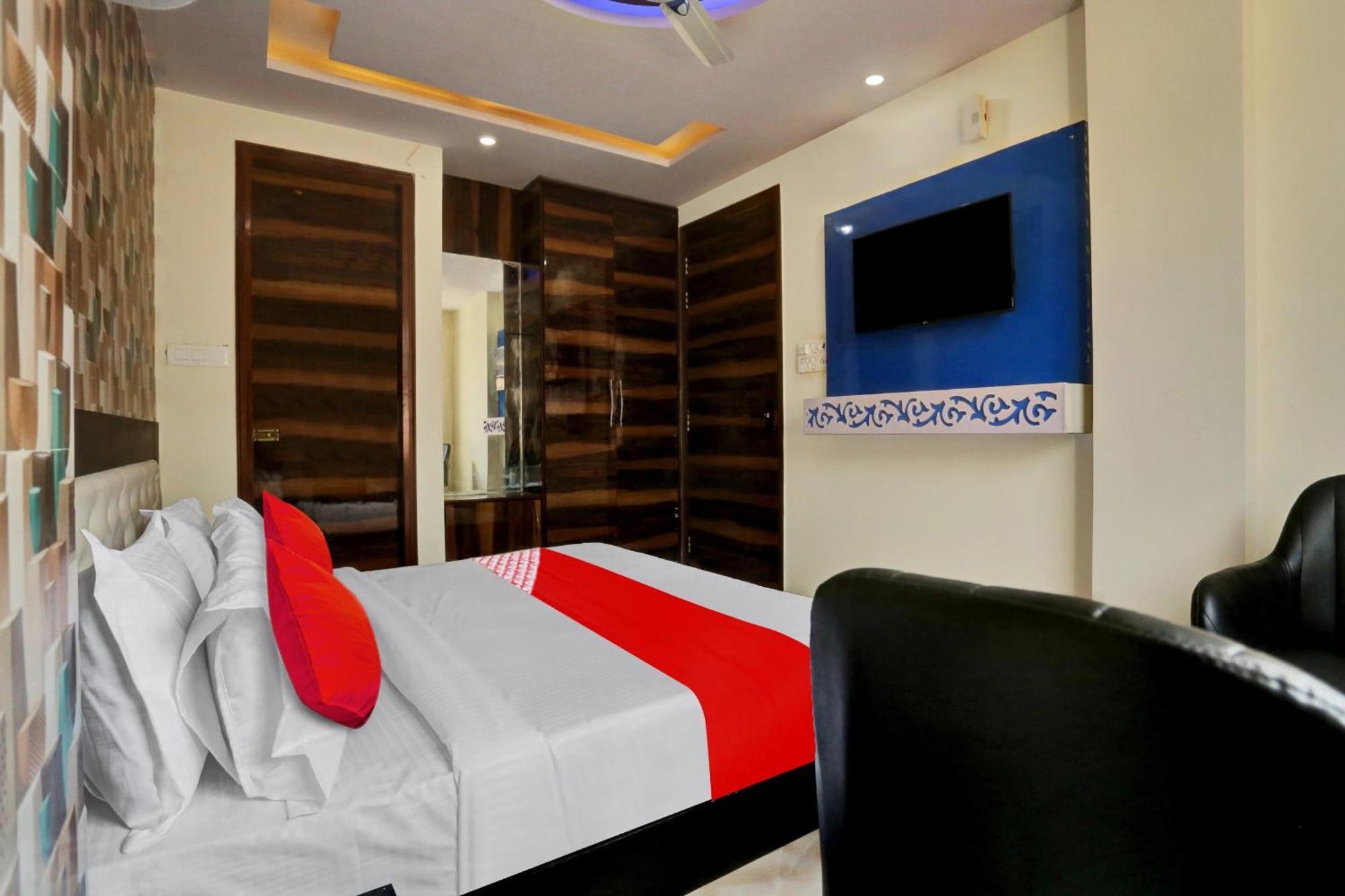 Hotel O Metro Height'S Near Nangloi Railway Metro Station Δελχί Εξωτερικό φωτογραφία