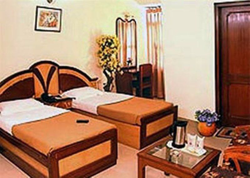 Hotel O Metro Height'S Near Nangloi Railway Metro Station Δελχί Δωμάτιο φωτογραφία