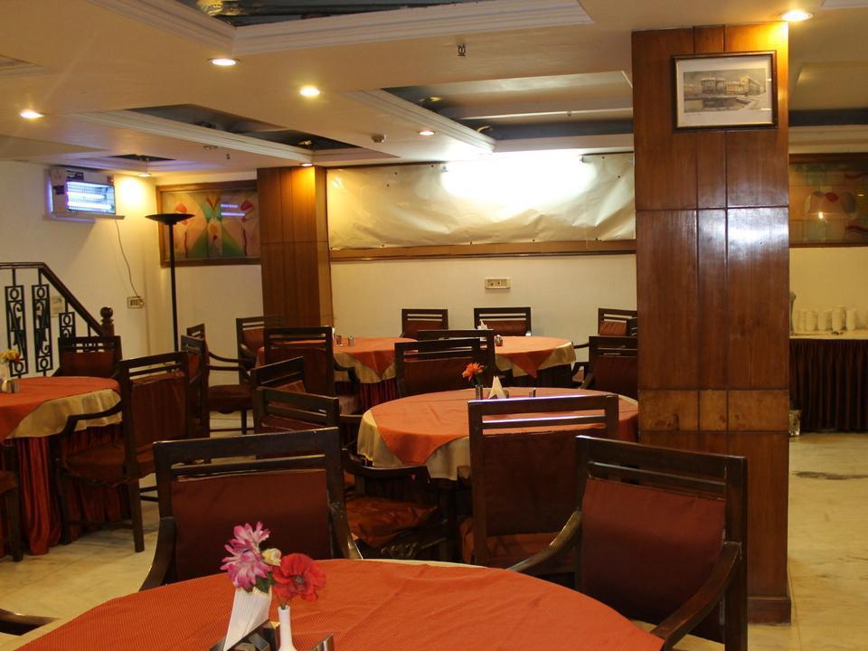 Hotel O Metro Height'S Near Nangloi Railway Metro Station Δελχί Εστιατόριο φωτογραφία