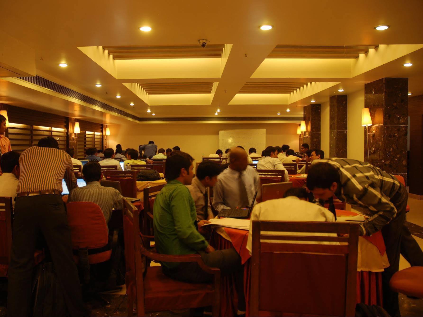Hotel O Metro Height'S Near Nangloi Railway Metro Station Δελχί Εξωτερικό φωτογραφία
